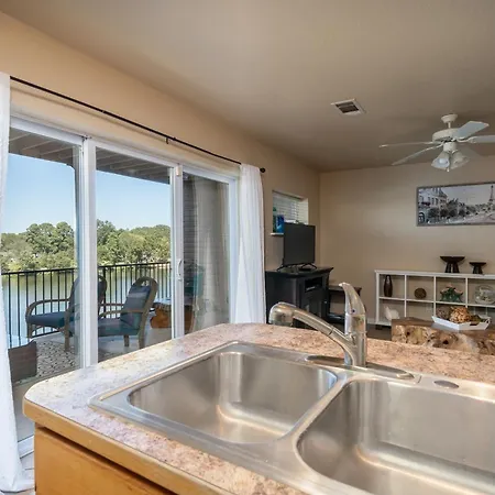 Ember'S View, Spa City Jewel- Lovely Lake Condo Hot Springs Exterior photo