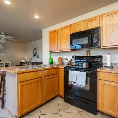 Ember'S View, Spa City Jewel- Lovely Lake Condo Hot Springs Exterior photo